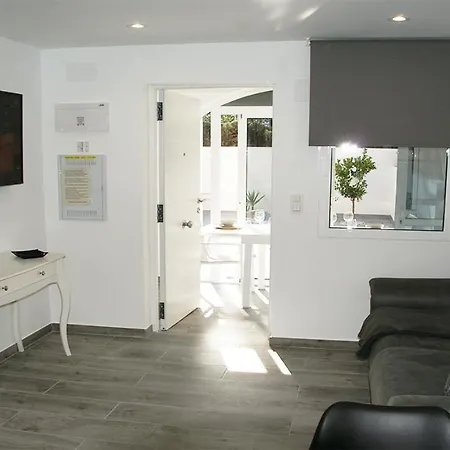 Luxury Costa Blanca Ground Floor, Stayorihuelacosta, Jardin 1 #prp003 Lejlighed Torrevieja