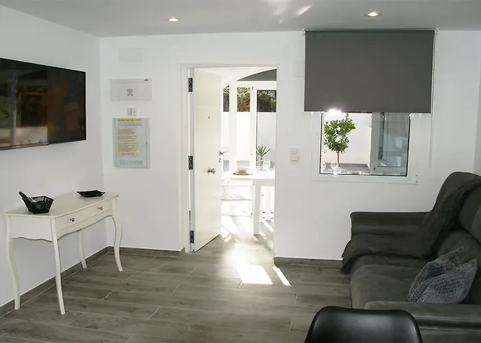 Luxury Costa Blanca Ground Floor, Stayorihuelacosta, Jardin 1 #prp003 Apartament Torrevieja
