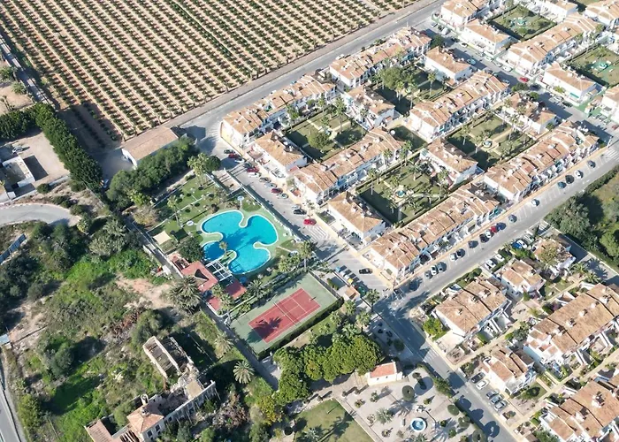 Luxury Costa Blanca Ground Floor, Stayorihuelacosta, Jardin 1 #prp003 Apartament Torrevieja